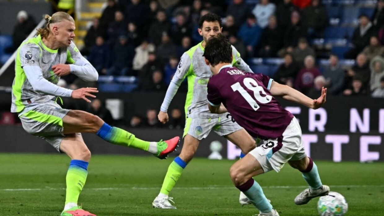 Manchester City vs Burnley : Slim Victory Sends City to the Summit